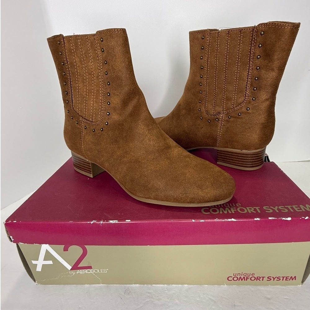 A2 by Aerosoles Studded‎ Drk Tan Suede Ankle Booties Women 8M Western Chelsea